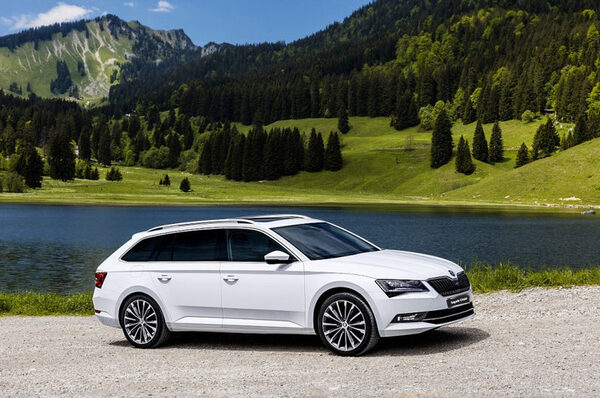   : Skoda Superb Combi