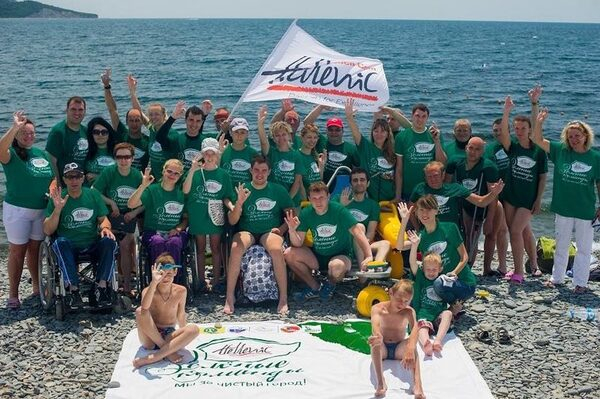 ,   !   Coca-Cola Hellenic      