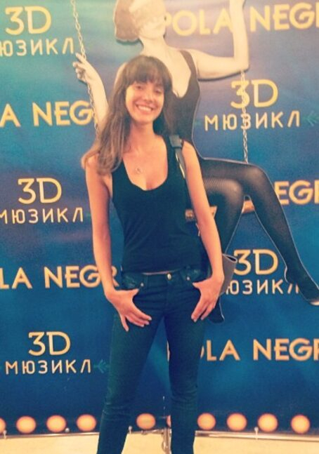        .    3D