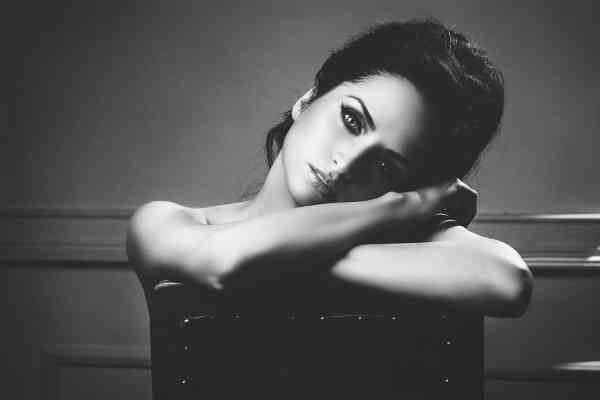  Catrine    . 