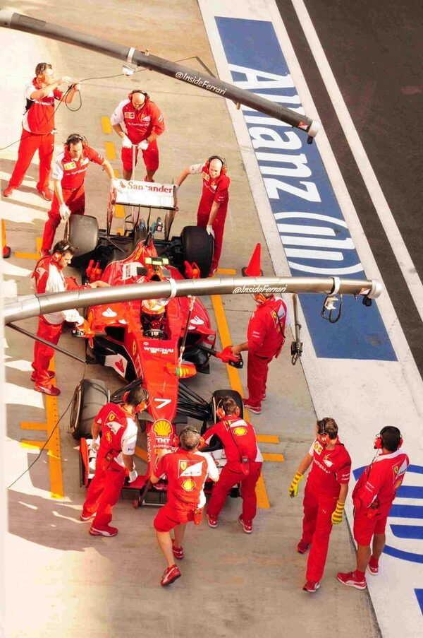    Scuderia Ferrari:   -1