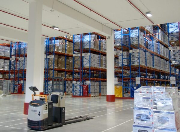 -ͻ         FM Logistic