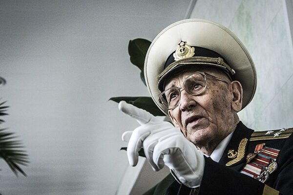  1418 -   λ  22 -26  2015 ( 22 , 19.00)