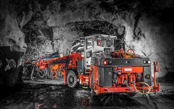 Sandvik Construction      DT922i