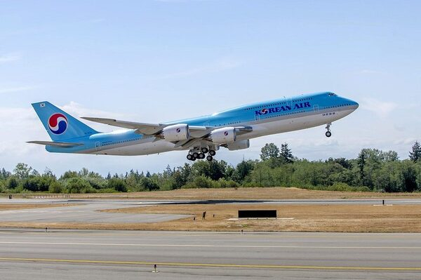 Korean Air      B747-8I