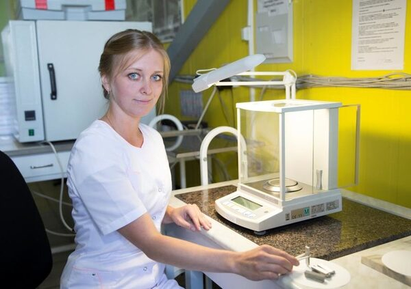         WorldSkills Hi-Tech 2015