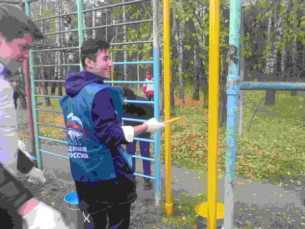 Госадмтехнадзор и «Молодая Гвардия» привели в порядок спортивную площадку в городском округе Балашиха