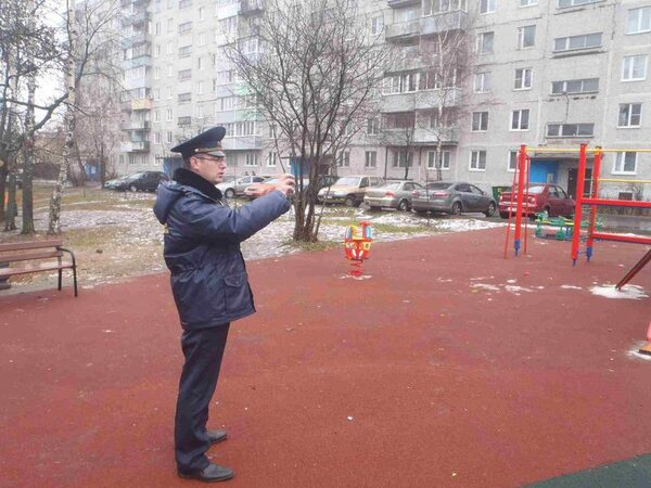 Проверки детских площадок в Павловском Посаде