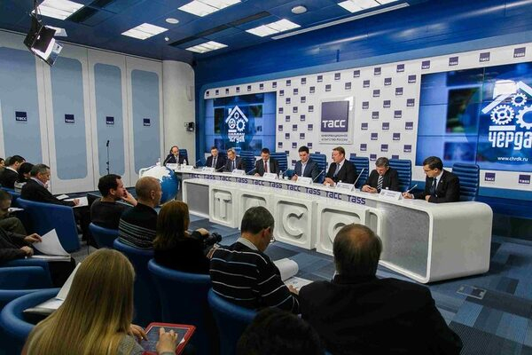 ����������� ��������� RUR ������� ������ ������������ ���� �� ���������� �������� �� 2015 ���