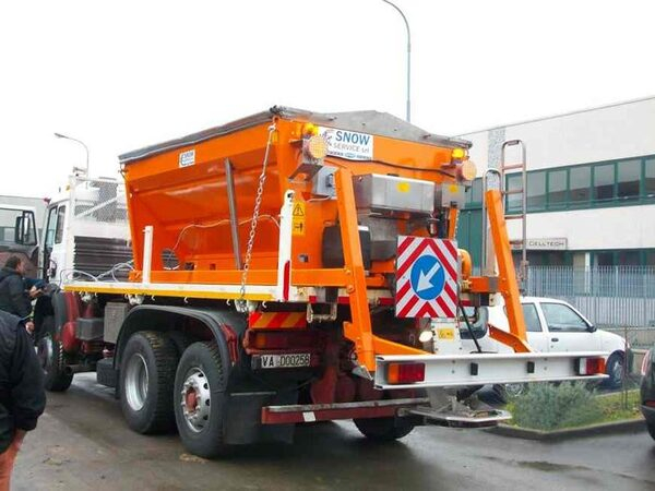 Дорожный конструктор: управляем конфигурацией КДМ SnowService