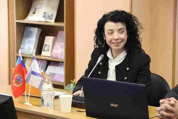 ������ ��������� ���������� ����������� ������� � �� ���� ����� ������ ������ ��������� �����