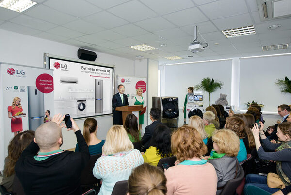 LG Electronics  :           