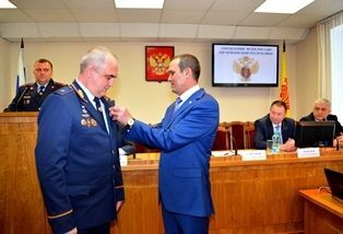 Главный наркополицейский Чувашии генерал-майор полиции Е. Барсуков удостоен высокой госнаграды Чувашии
