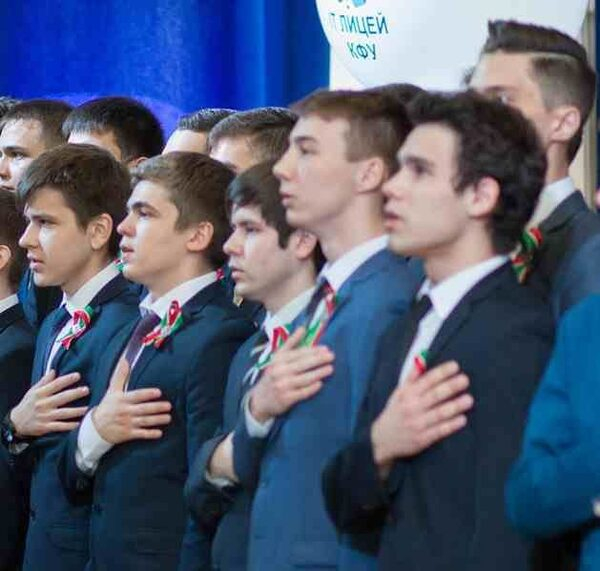 Для первых выпускников IT-лицея КФУ прозвенел последний звонок