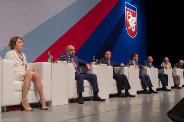 Открылся I Международный форум выпускников юридического факультета КФУ