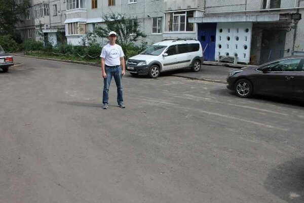 «Дорогу как после бомбежки» во дворе сыктывкарского ветерана ВОВ привели в порядок после вмешательства активистов ОНФ
