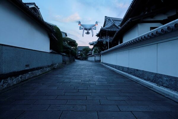       DJI        