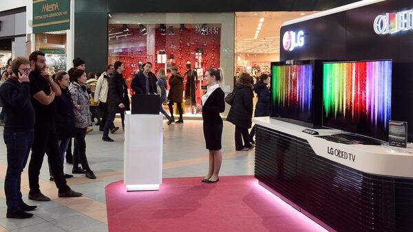 - OLED  LG:     