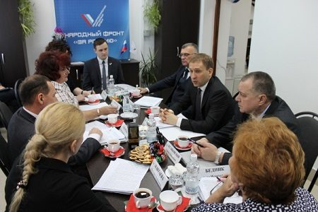 Активисты ОНФ передали губернатору Амурской области предложения по итогам региональной конференции