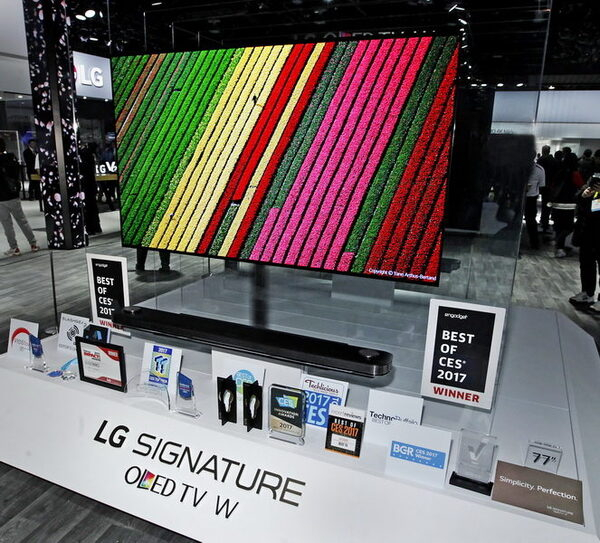  LG Electronics   CES 2017        W7    LG Signature