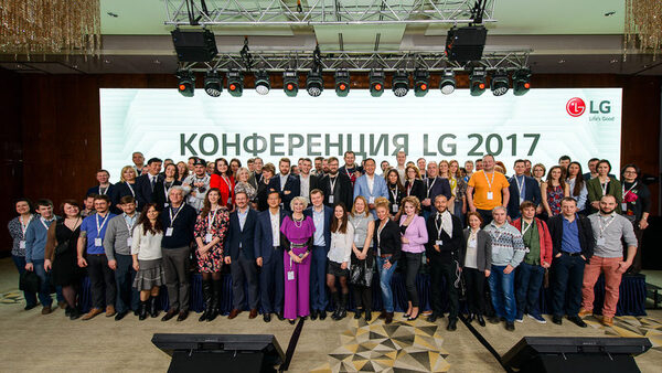    LG Electronics 2017   :   OLED  Super UHD ,  , IT  B2B-