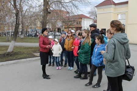 Активисты ОНФ провели для юных жителей Кургана экскурсию по историческому центру города