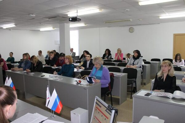 Челябинские активисты ОНФ провели семинар по проекту «Профстажировки»