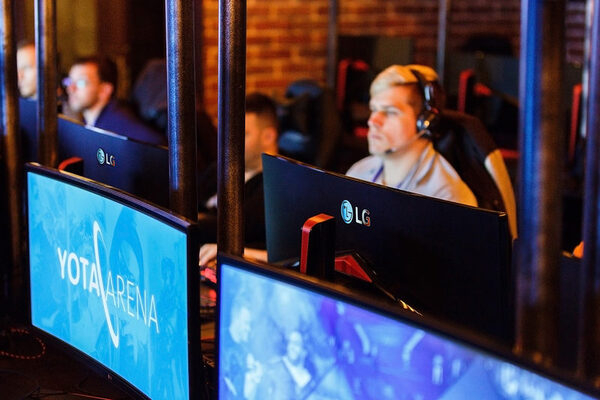    UltraWide   LG     Yota Arena