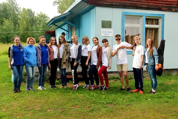 Ректорат АлтГУ организовал для абитуриентов-олимпиадников активный отдых на Красиловском озере»