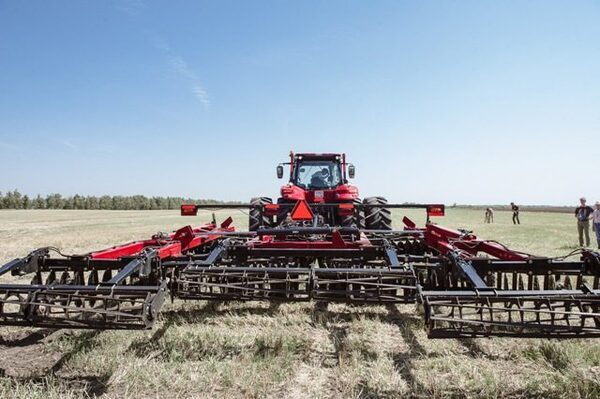 ���������� ����-����� Case IH