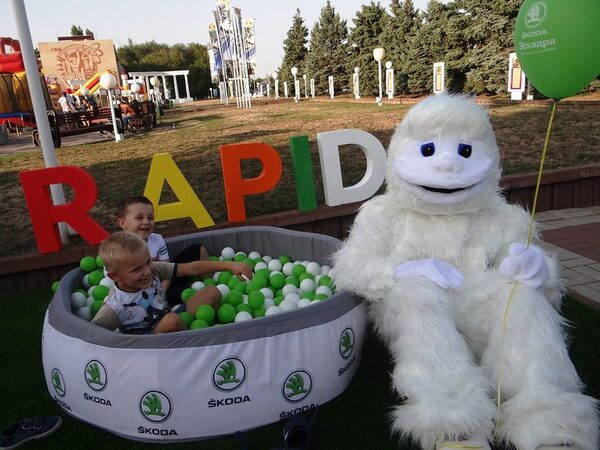     2016                !