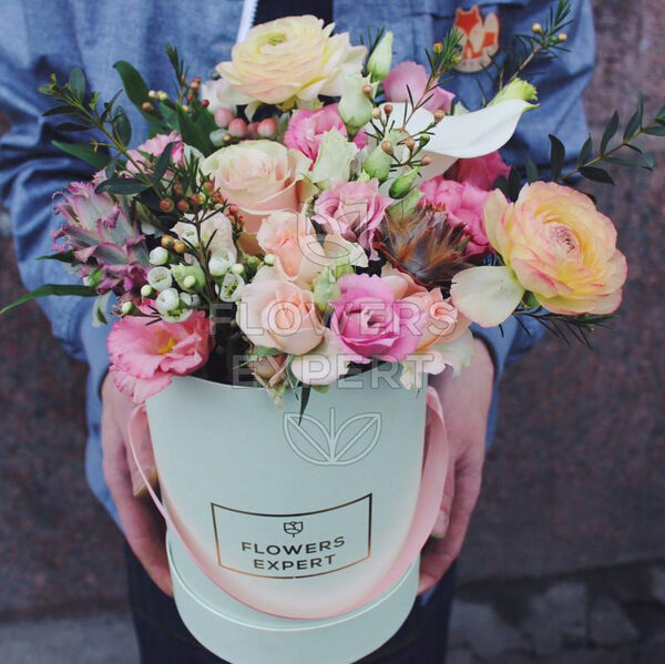 Выбираем цветы учителю: советы от флористов Flowers Expert