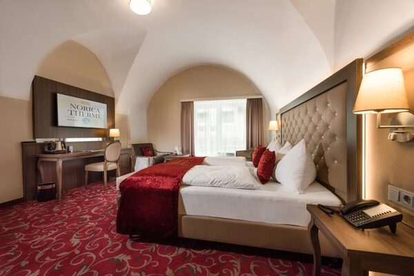 Norica Palais -      