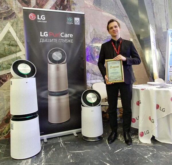  LG Electronics               