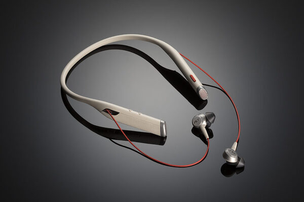 Plantronics   Voyager 6200 UC
