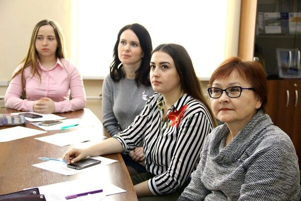 В АлтГУ обсудили тему рационального природопользования на английском языке