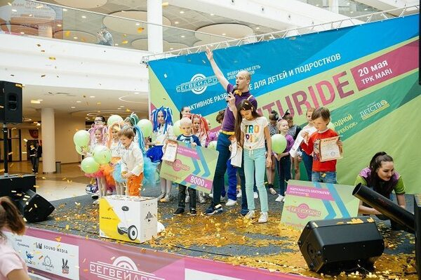 ������ ��������� ����������������� FUTURIDE � ������