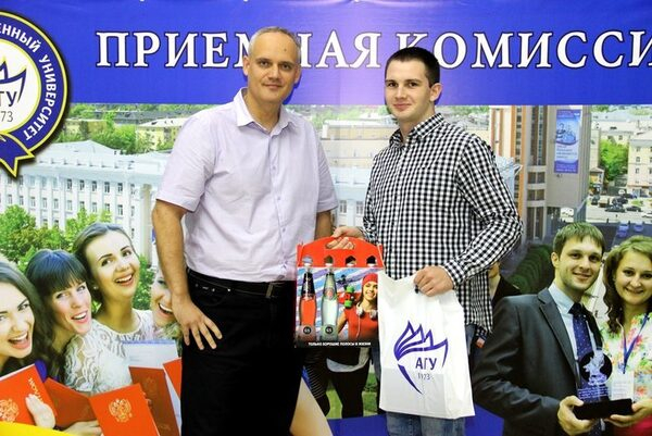 6000-й абитуриент АлтГУ выбрал перспективный специалитет МИЭМИС «Экономическая безопасность»