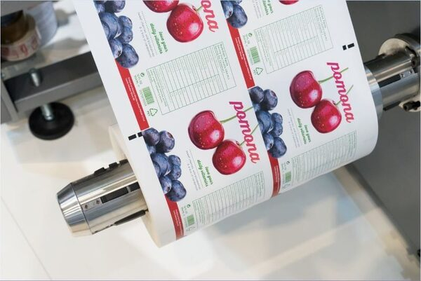 Konica Minolta ��������� 250 ���������� �� ������� ����������� ������ AccurioLabel 190