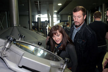  120   V Otober Beer Festival    