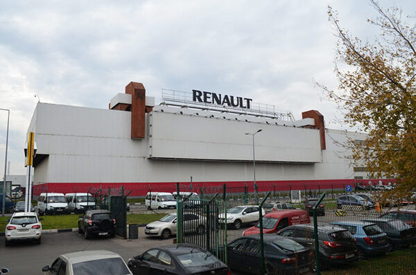          Renault  