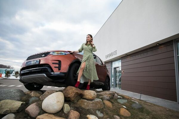 ������ͻ Jaguar Land Rover � Falconeri ������� ������ ����-����� � ������ Jaguar Land Rover Experience