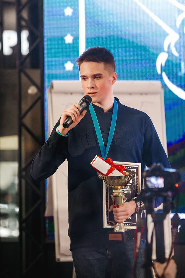 ���������� ������� � ������ ��������� ���������� �� ���� �������, �������, ������ ���� ����������� Iphone XR