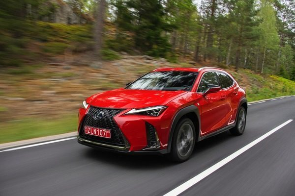 �������� Lexus � �����-��� �������� ���� ����������� ���������� ����������� Lexus UX 250h