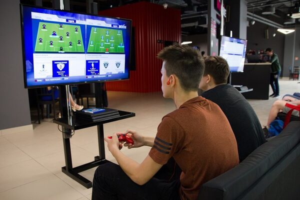   Winstrike Tavern      LG Electronics