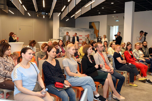 ����� �������� ������ �� ����������� � ����������� � ���������