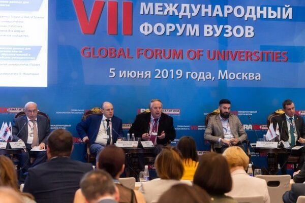 ���� �������� � �������� �100 ������ ����� ������