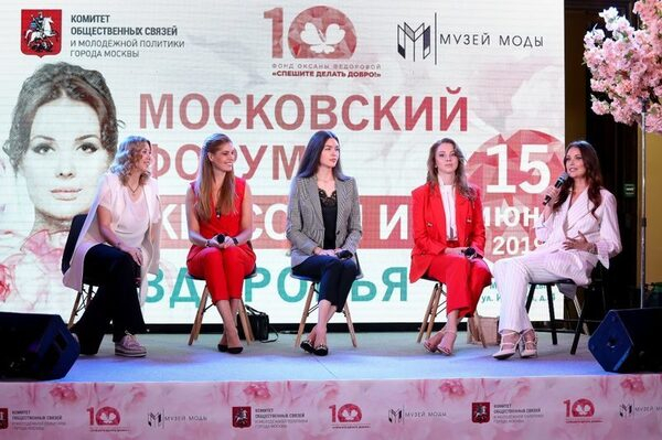     Ը  public talk   