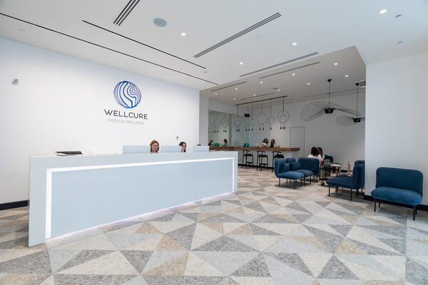       ,    Wellcure & Float Studio
