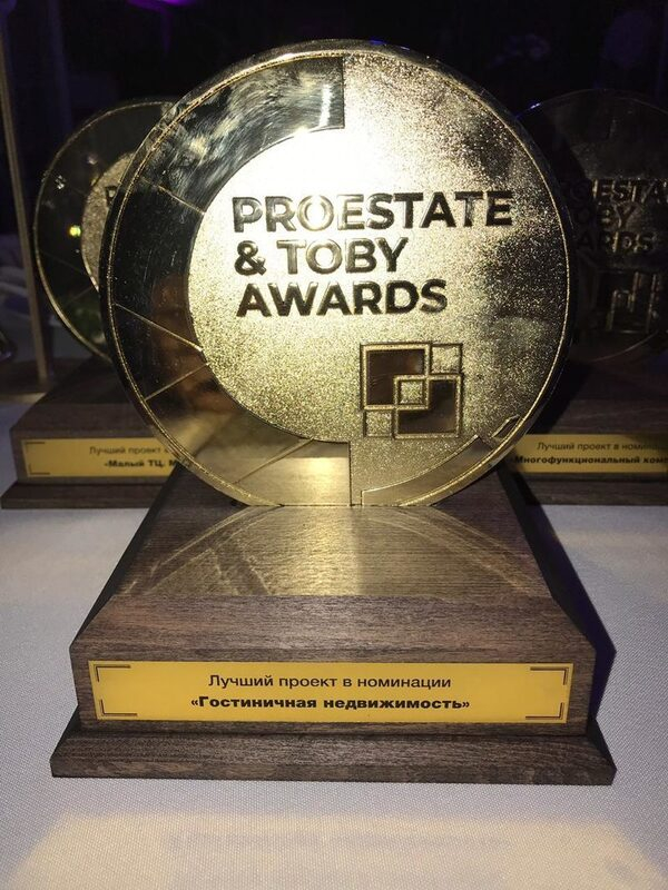   ... (    л  )    PROESTATE&TOBY Awards 2019